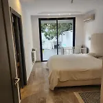 Spacious Apartment Modern